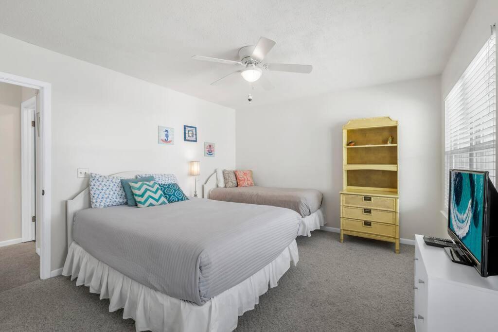 New! Steps To White Sand Beaches! Pool & Grill! 2Br 2Ba Panama City Beach Extérieur photo