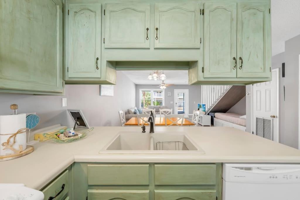 New! Steps To White Sand Beaches! Pool & Grill! 2Br 2Ba Panama City Beach Extérieur photo